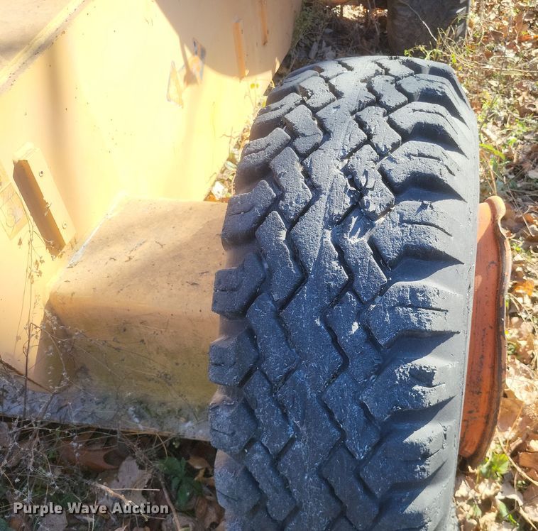 image for item DK1179 1996 JLG 600S  boom lift