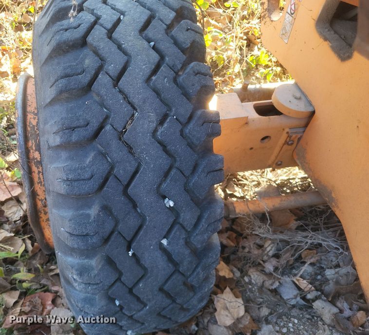 image for item DK1179 1996 JLG 600S  boom lift