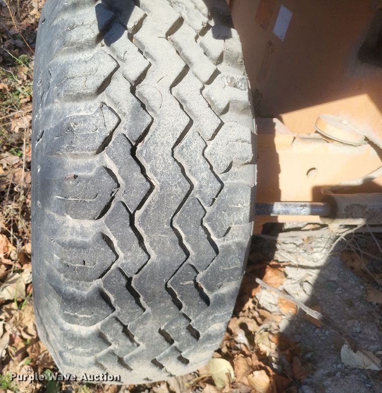 image for item DK1179 1996 JLG 600S  boom lift