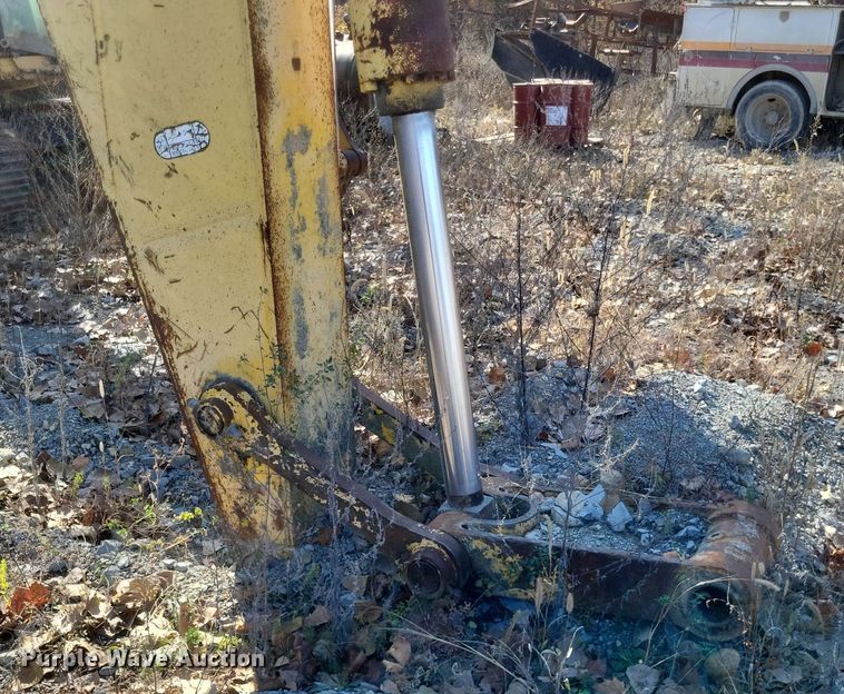 image for item DK1180 Kobelco SK330LC  excavator