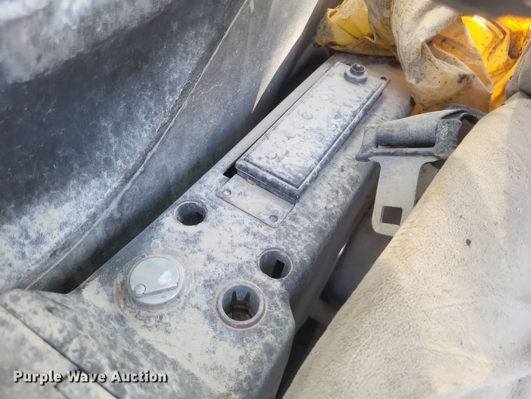 image for item DK1180 Kobelco SK330LC  excavator