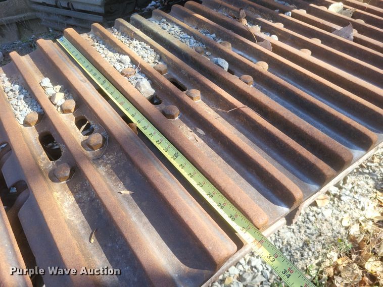 image for item DK1180 Kobelco SK330LC  excavator