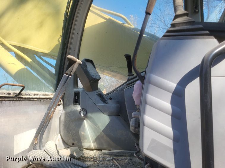 image for item DK1180 Kobelco SK330LC  excavator