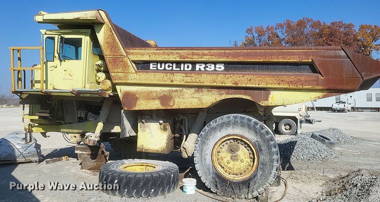 image for item DK1182 1989 Euclid R35  haul truck