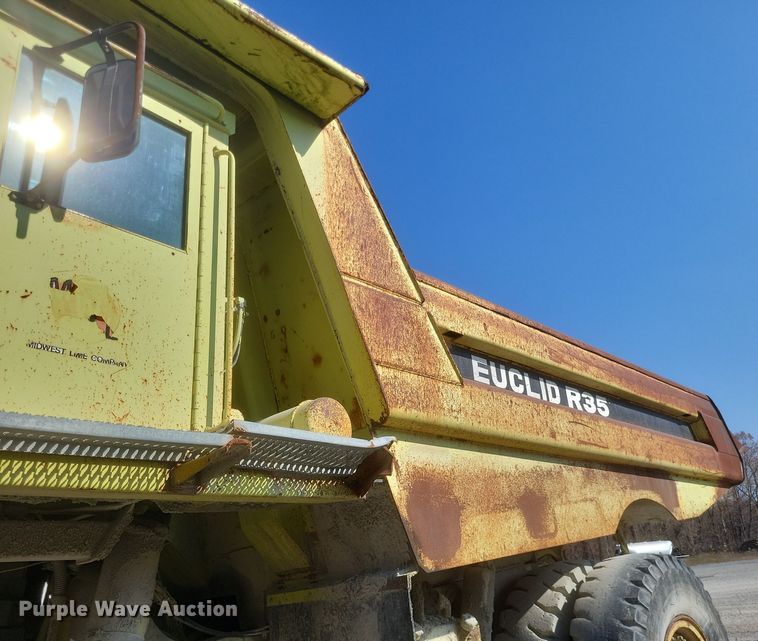 image for item DK1182 1989 Euclid R35  haul truck