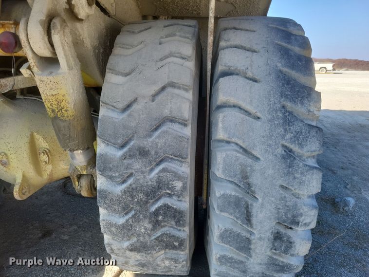 image for item DK1182 1989 Euclid R35  haul truck