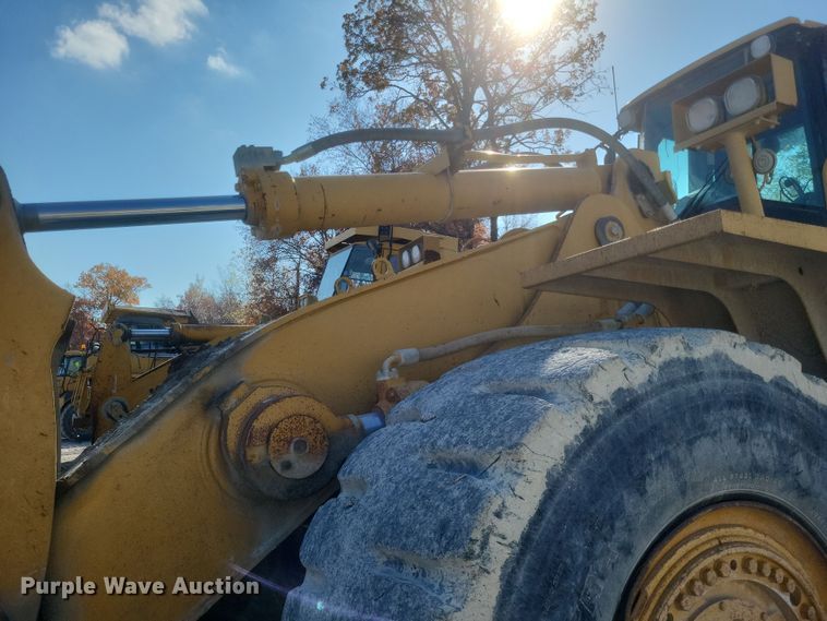 image for item DK1185 2004 Caterpillar 988G  wheel loader