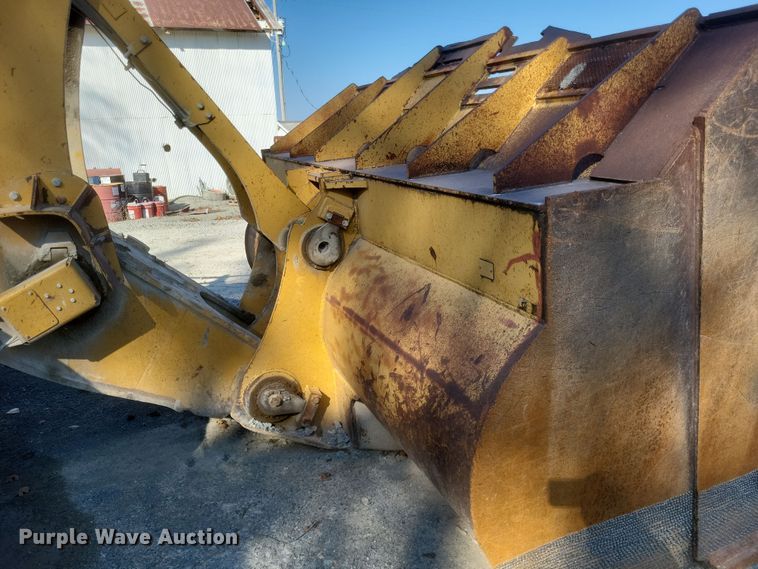 image for item DK1185 2004 Caterpillar 988G  wheel loader