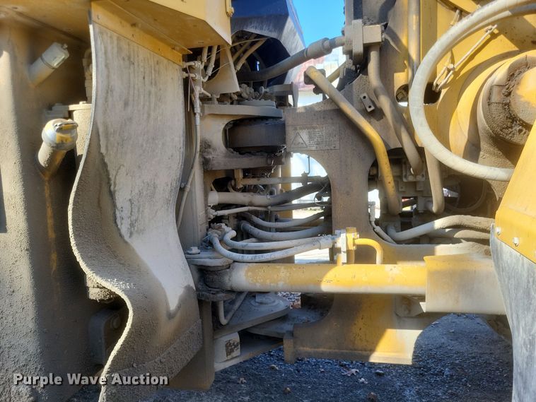 image for item DK1185 2004 Caterpillar 988G  wheel loader