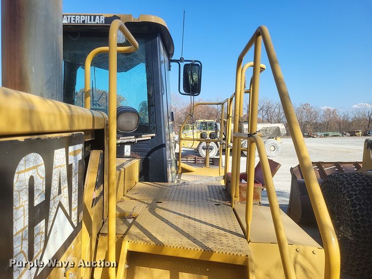 image for item DK1185 2004 Caterpillar 988G  wheel loader