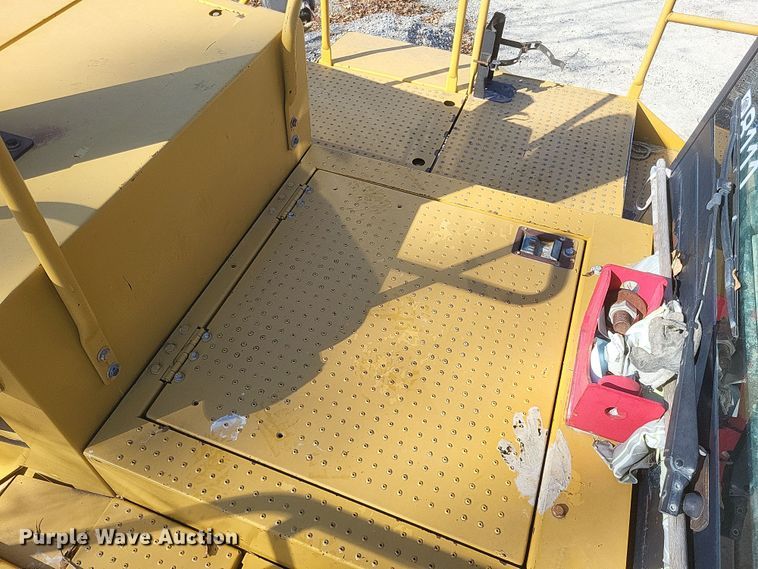 image for item DK1185 2004 Caterpillar 988G  wheel loader