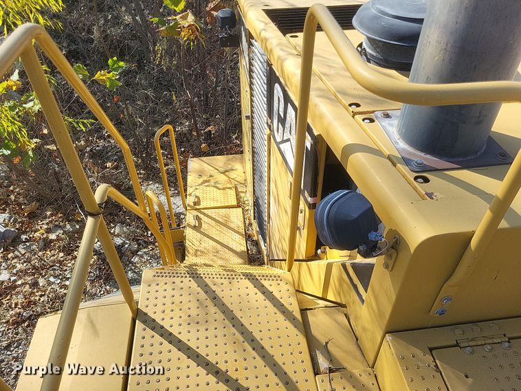 image for item DK1185 2004 Caterpillar 988G  wheel loader