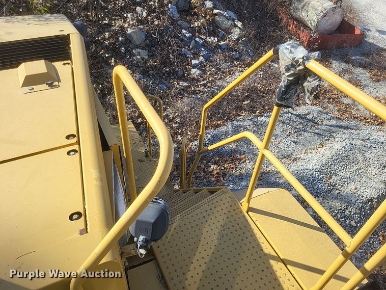 image for item DK1185 2004 Caterpillar 988G  wheel loader