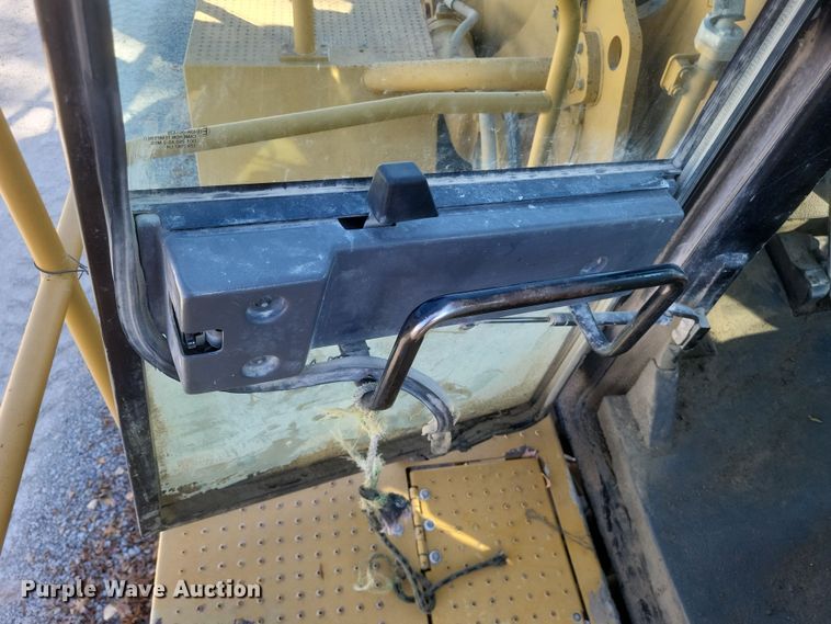 image for item DK1185 2004 Caterpillar 988G  wheel loader