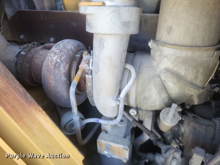 image for item DK1185 2004 Caterpillar 988G  wheel loader