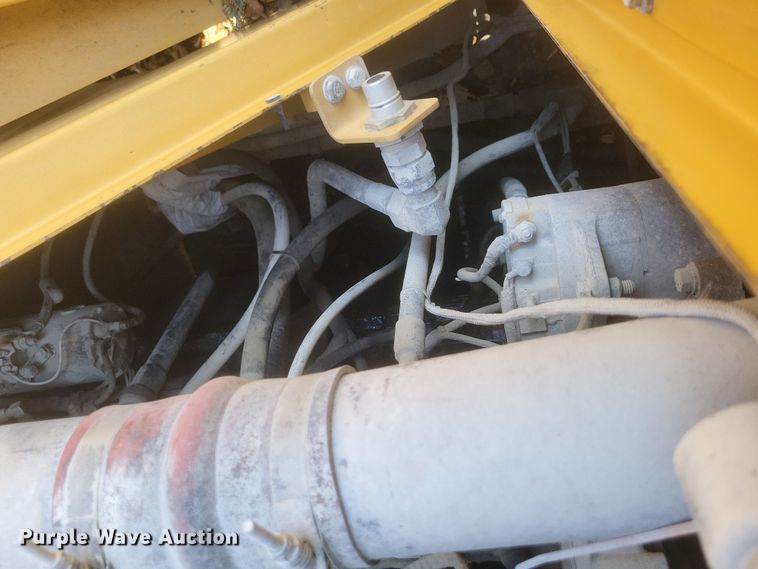 image for item DK1185 2004 Caterpillar 988G  wheel loader