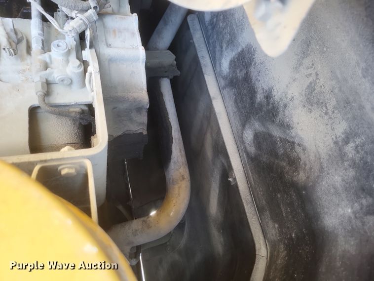 image for item DK1185 2004 Caterpillar 988G  wheel loader