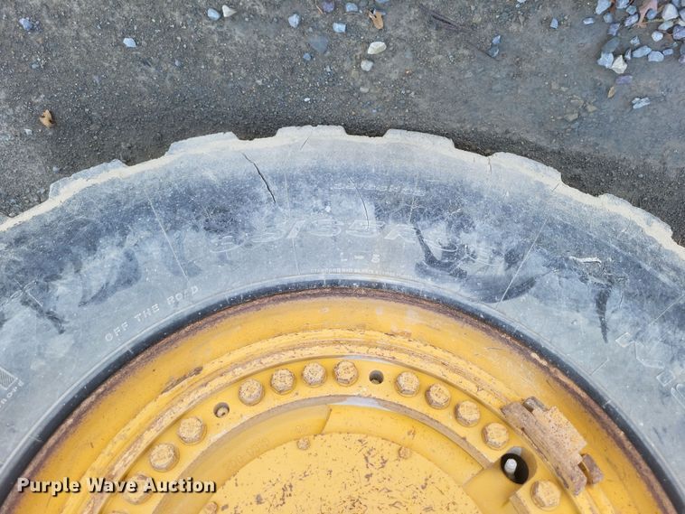 image for item DK1185 2004 Caterpillar 988G  wheel loader