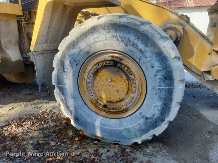 image for item DK1185 2004 Caterpillar 988G  wheel loader