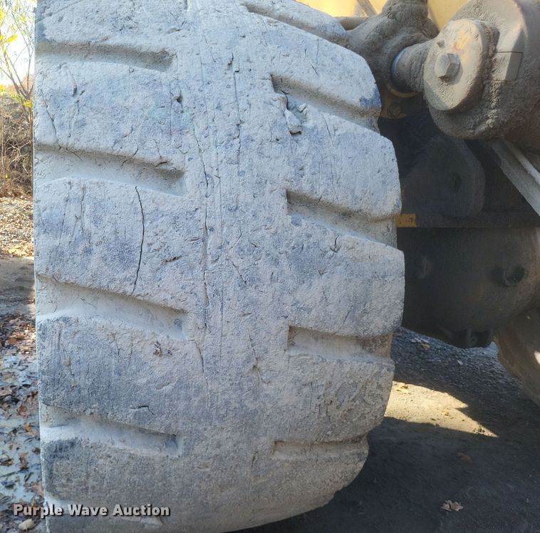 image for item DK1185 2004 Caterpillar 988G  wheel loader