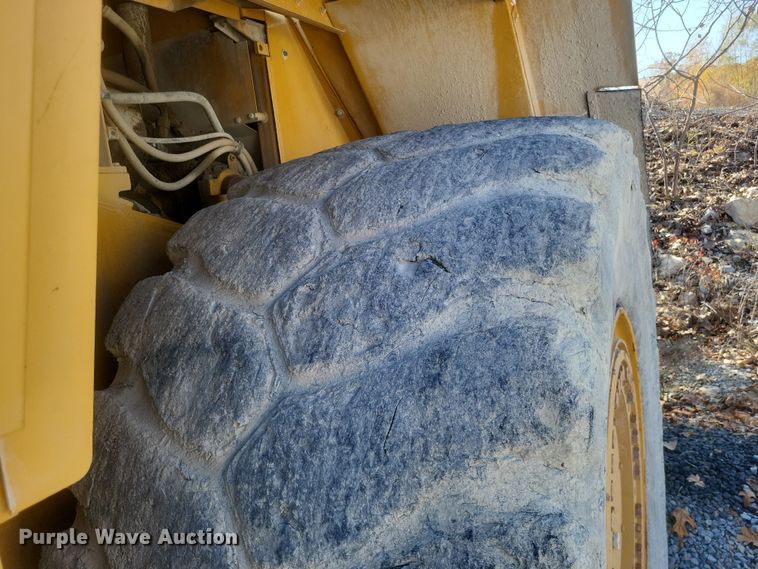 image for item DK1185 2004 Caterpillar 988G  wheel loader