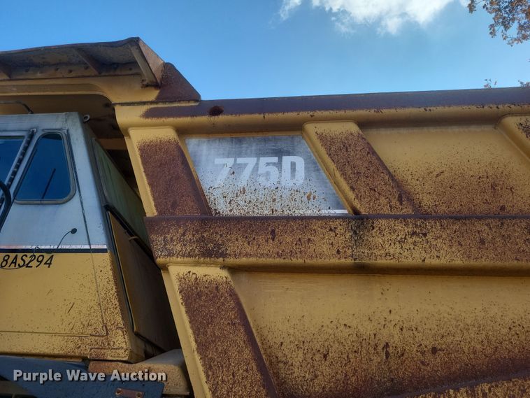 image for item DK1186 2000 Caterpillar 775D  haul truck