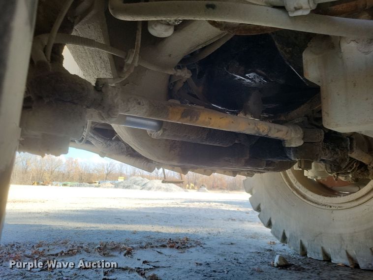 image for item DK1186 2000 Caterpillar 775D  haul truck