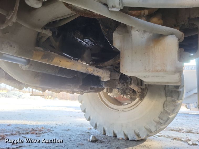 image for item DK1186 2000 Caterpillar 775D  haul truck