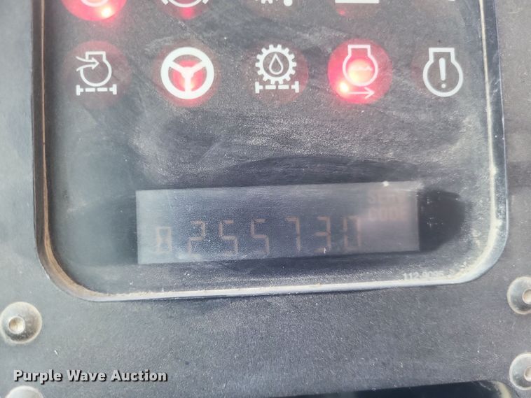 image for item DK1186 2000 Caterpillar 775D  haul truck