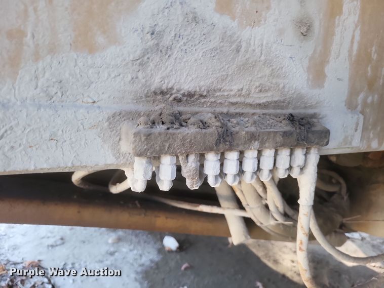 image for item DK1186 2000 Caterpillar 775D  haul truck