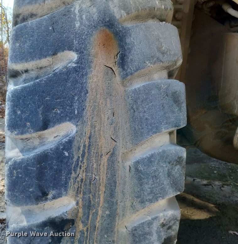 image for item DK1186 2000 Caterpillar 775D  haul truck