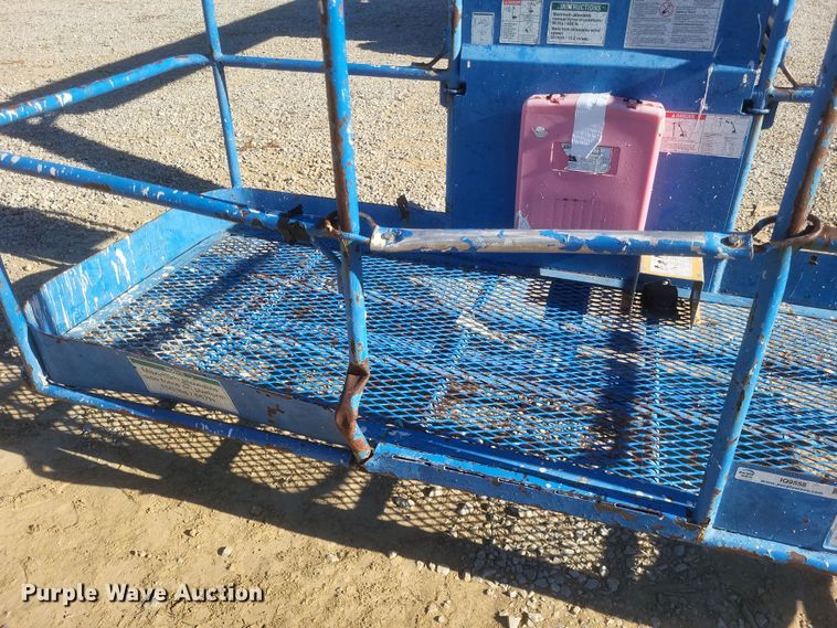 image for item DK1193 2003 Genie Z-80/60  boom lift