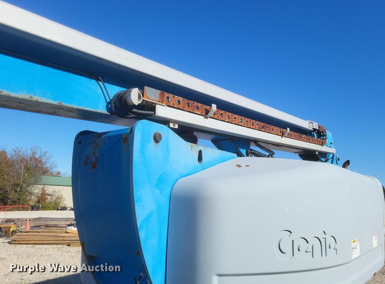 image for item DK1193 2003 Genie Z-80/60  boom lift