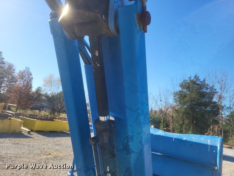 image for item DK1193 2003 Genie Z-80/60  boom lift