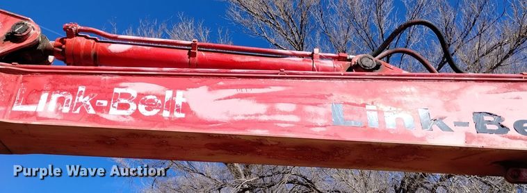 image for item DK8879 1990 Link Belt LS-2800C Series II  long reach excavator