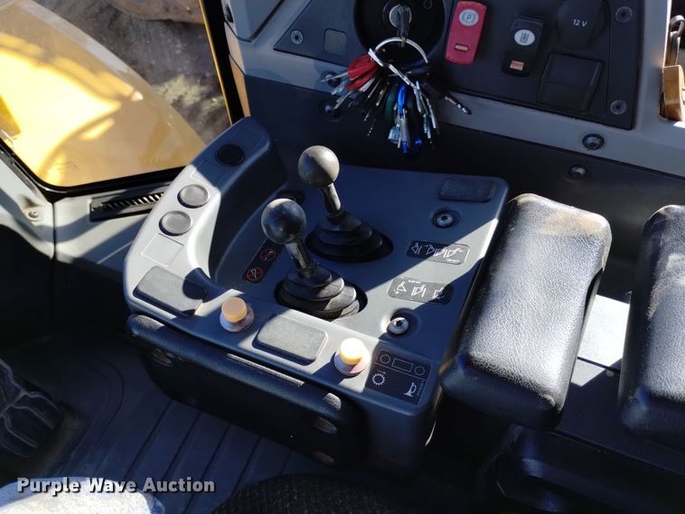 image for item DK8880 2014 Caterpillar 980K  wheel loader