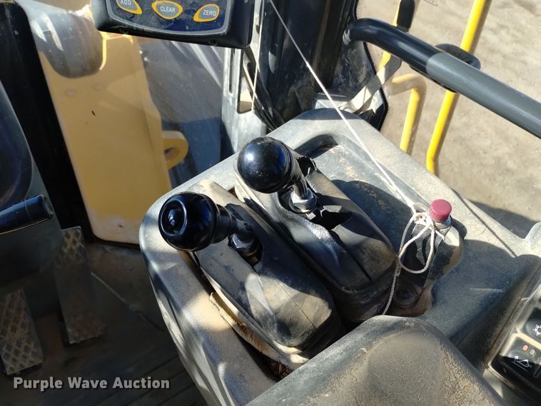 image for item DK8883 2008 John Deere 844J  wheel loader