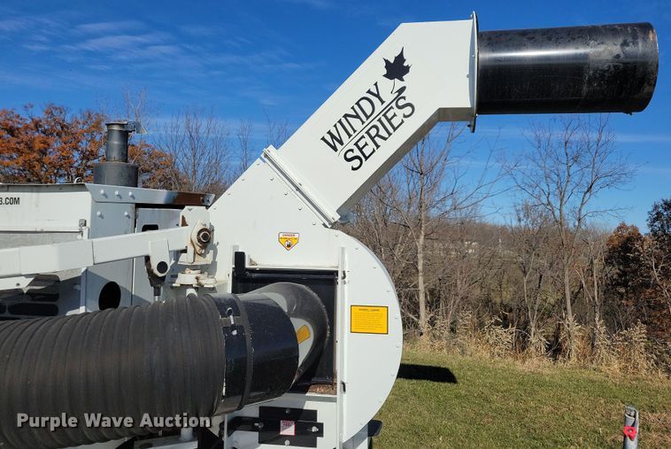 image for item DL7744 Tarco Windy Series Fort Miller FAB  leaf vacuum trailer