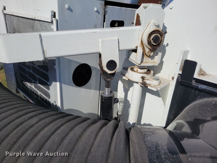 image for item DL7744 Tarco Windy Series Fort Miller FAB  leaf vacuum trailer