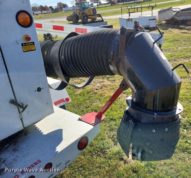 image for item DL7744 Tarco Windy Series Fort Miller FAB  leaf vacuum trailer