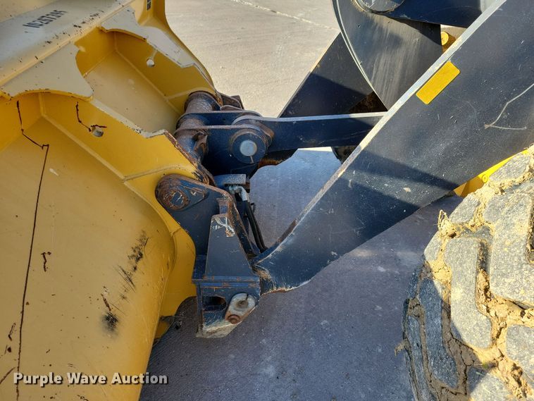 image for item DL7747 2018 John Deere 544K-II  wheel loader