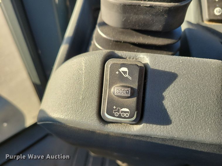 image for item DL7747 2018 John Deere 544K-II  wheel loader