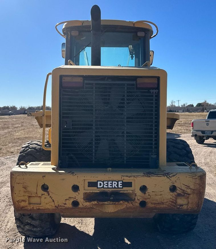 image for item DM2638 1999 John Deere 624H  wheel loader