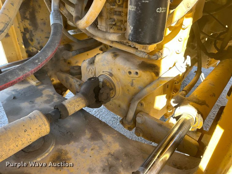 image for item DM2638 1999 John Deere 624H  wheel loader