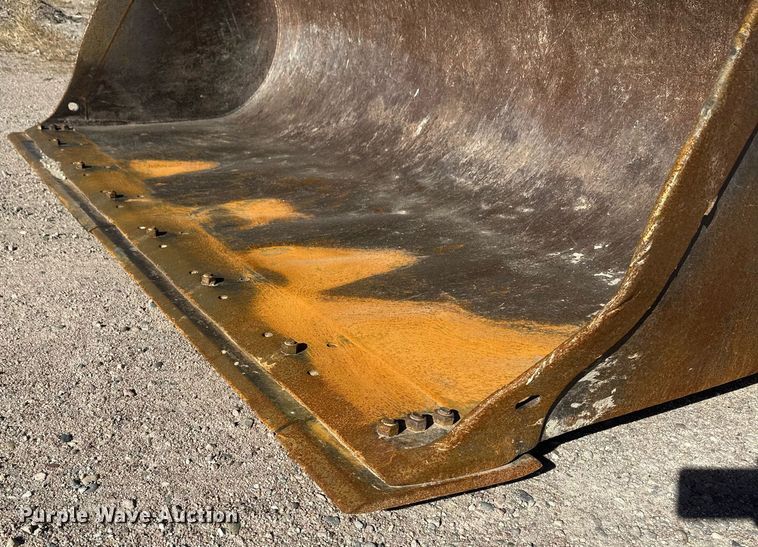 image for item DM2638 1999 John Deere 624H  wheel loader