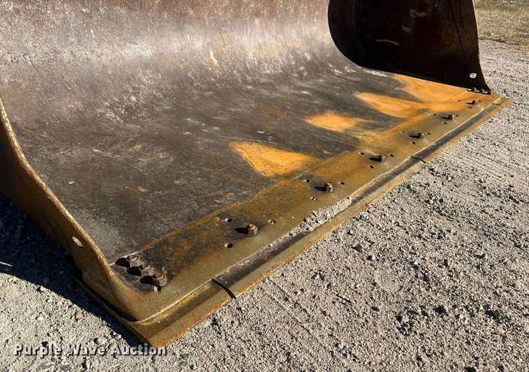 image for item DM2638 1999 John Deere 624H  wheel loader