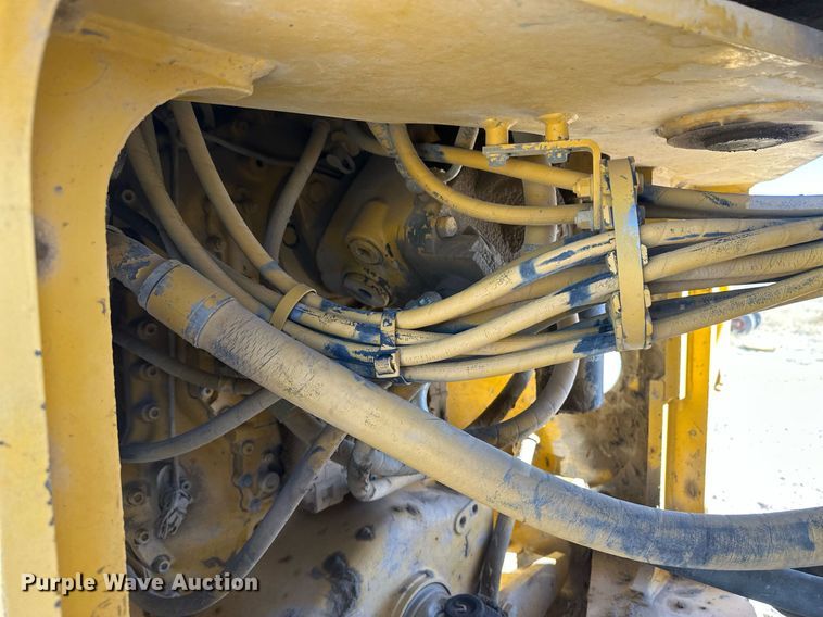 image for item DM2638 1999 John Deere 624H  wheel loader