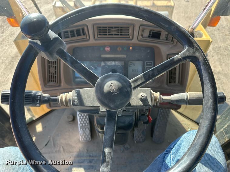 image for item DM2638 1999 John Deere 624H  wheel loader