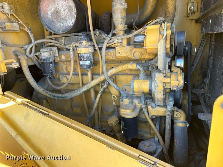 image for item DM2638 1999 John Deere 624H  wheel loader