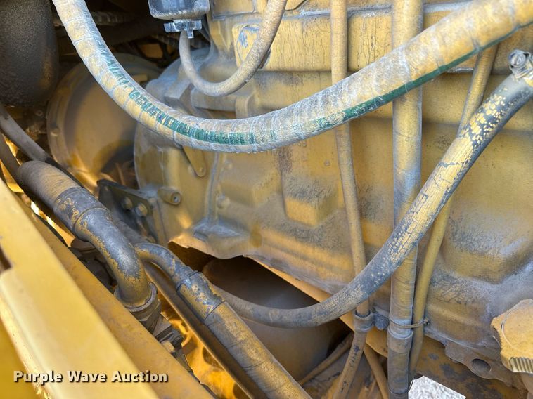 image for item DM2638 1999 John Deere 624H  wheel loader